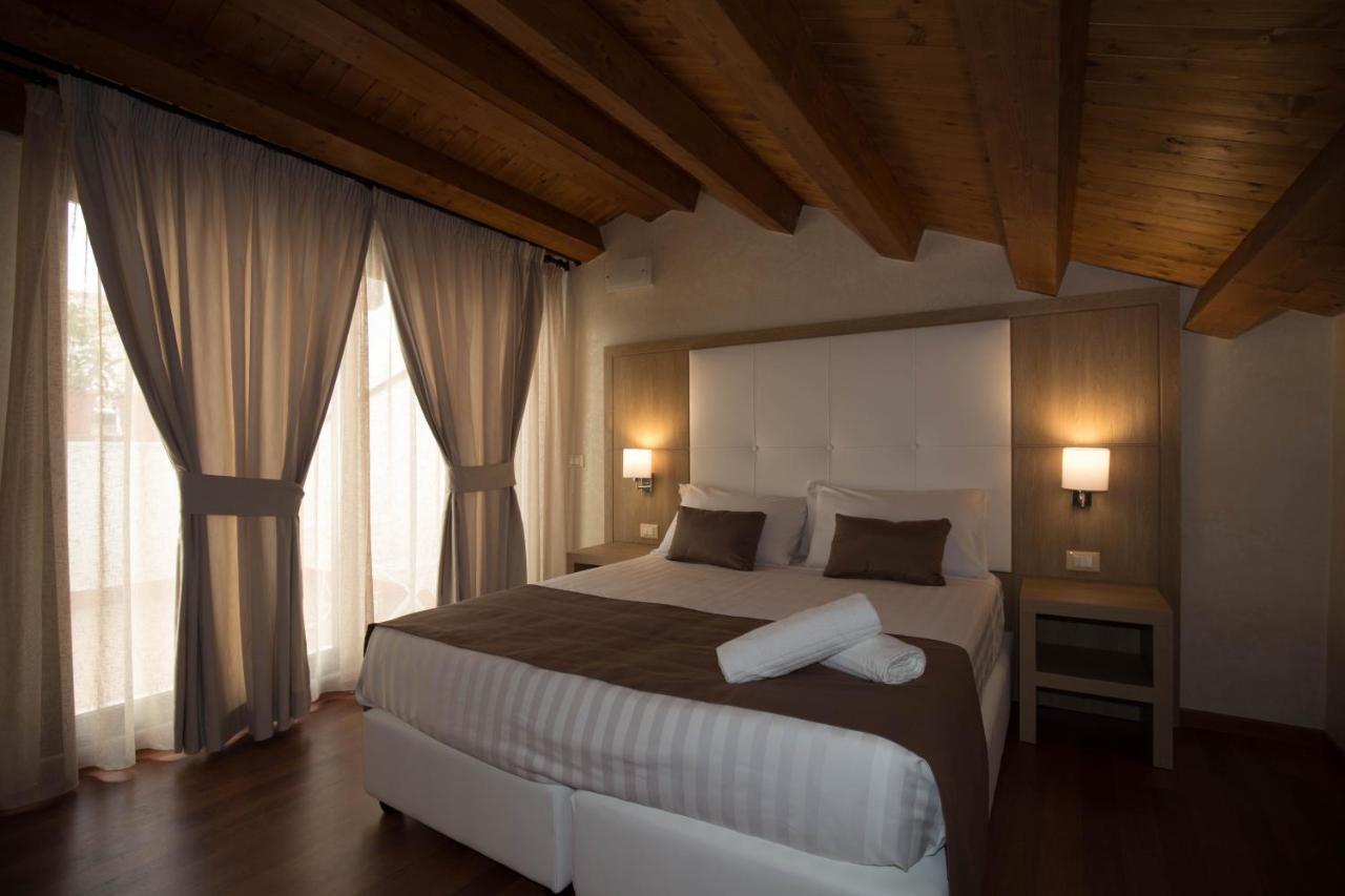 B&B La Serenissima ปาแลร์โม ภายนอก รูปภาพ