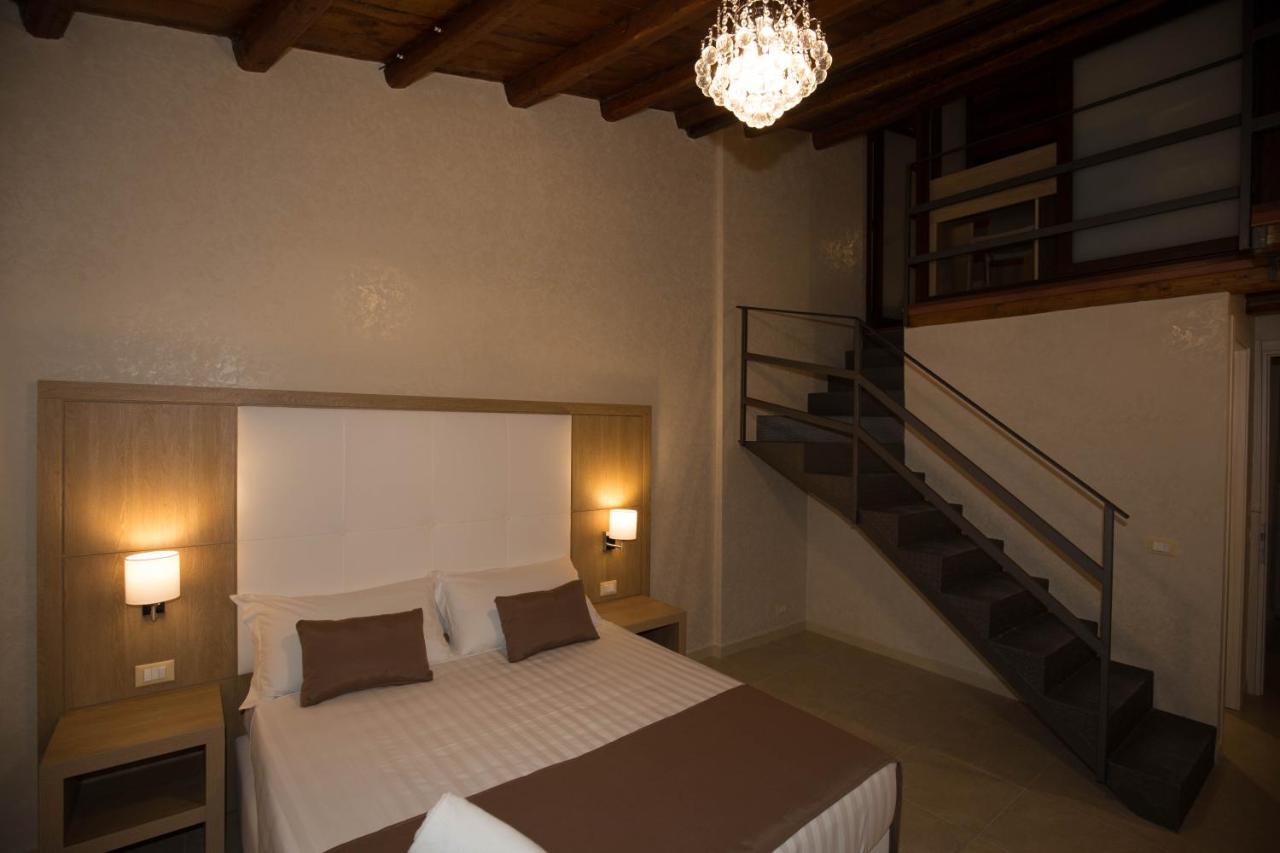 B&B La Serenissima ปาแลร์โม ภายนอก รูปภาพ