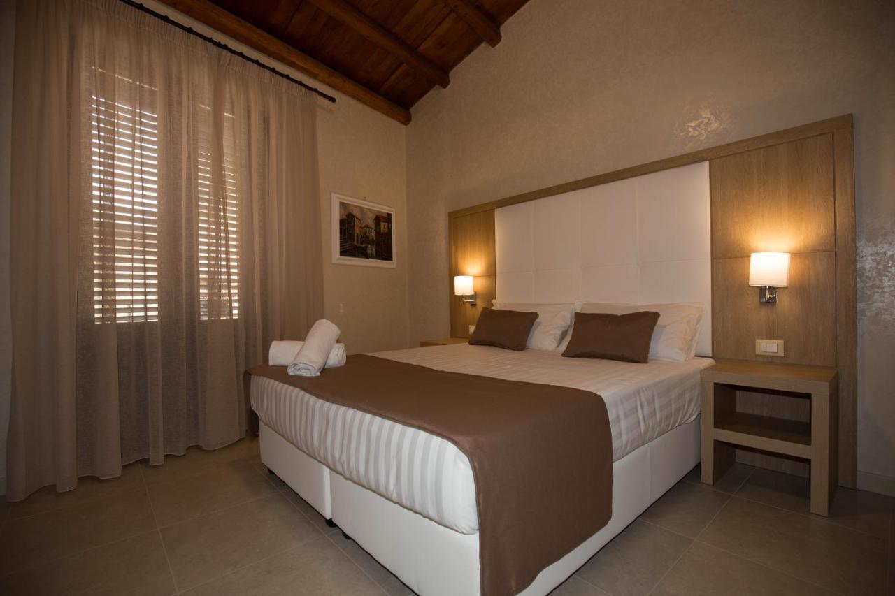 B&B La Serenissima ปาแลร์โม ภายนอก รูปภาพ